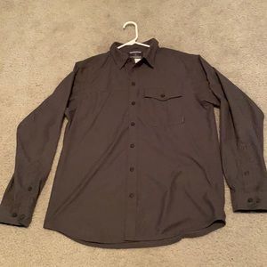 Columbia Omni-wick button down
